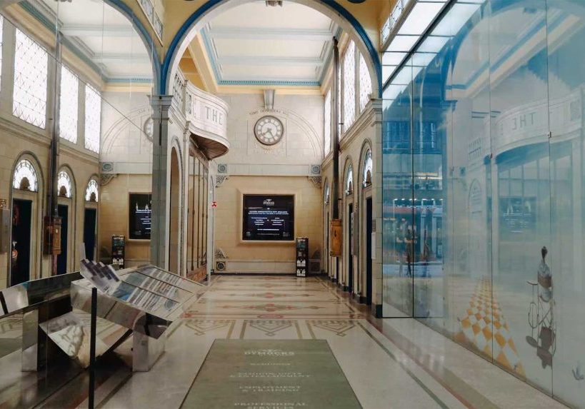 inside-the-dymocks-building